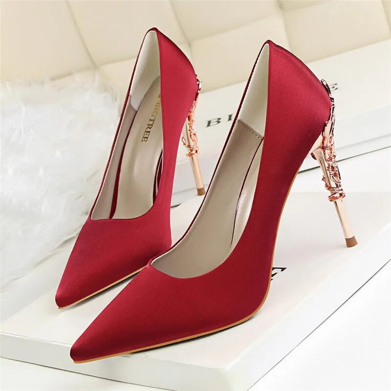 Scarpin Salto Alto Fino