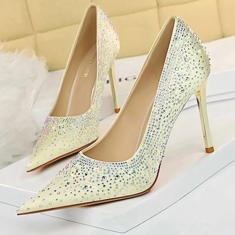 Scarpin Salto Alto Fino