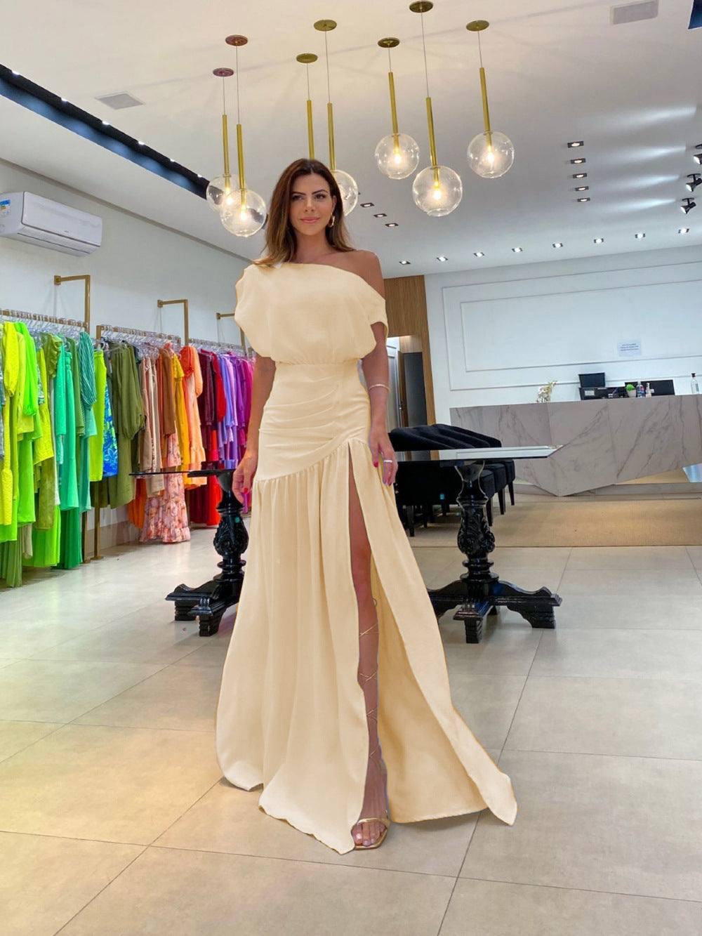 Vestido longo de fenda off white