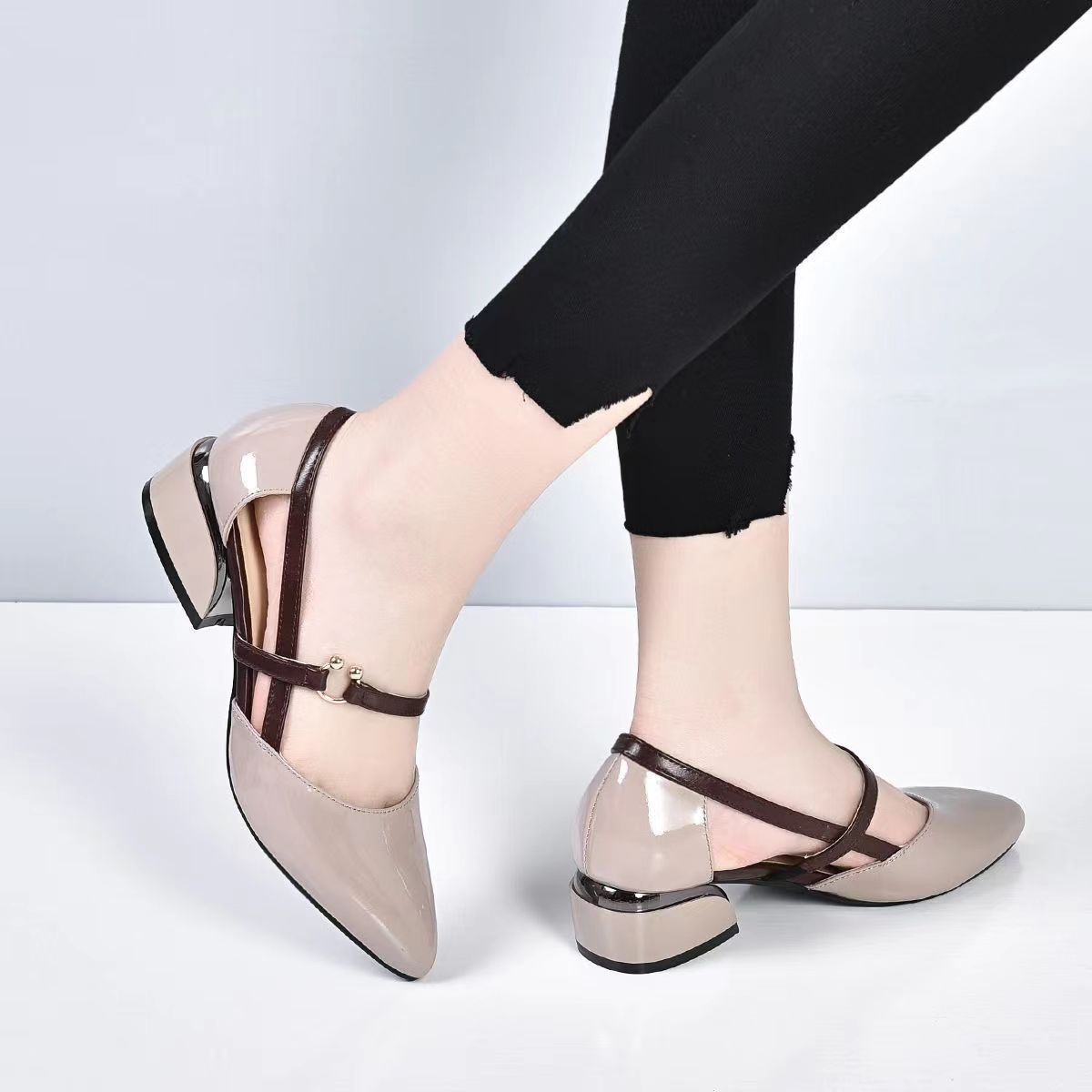 Scarpin feminino Bege